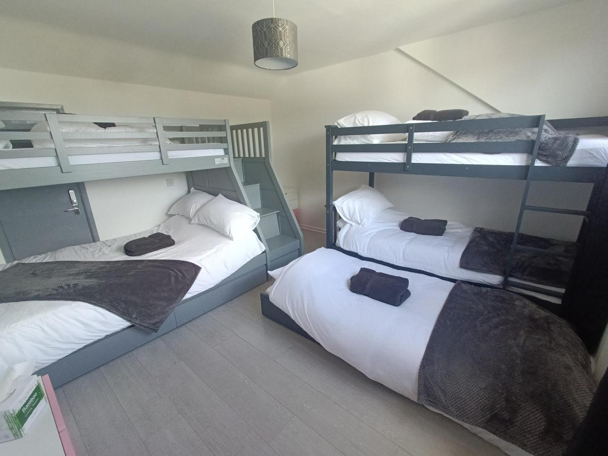 فيلا Alton Towers & Foxtail Barns & Oak Barns & Peak District Wetleyrocks المظهر الخارجي الصورة
